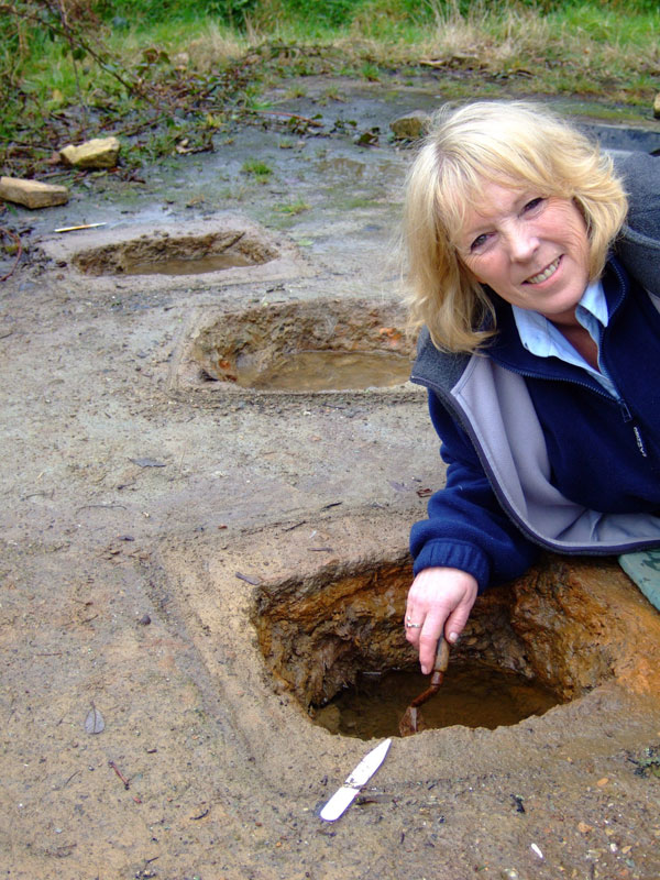 3..Jacqui-and-the-three-pits